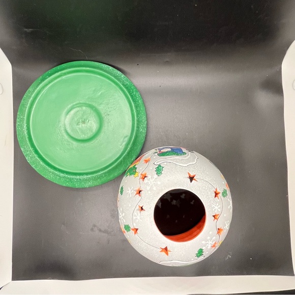 Vntge Candle Holding Glow Dome Christmas Santa & Train. Ceramic 2 Piece - Picture 2 of 16